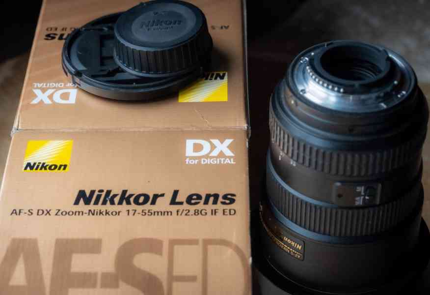 Nikon 17-55 mm f/2,8 AF-S DX ZOOM-NIKKOR IF-ED - foto 12