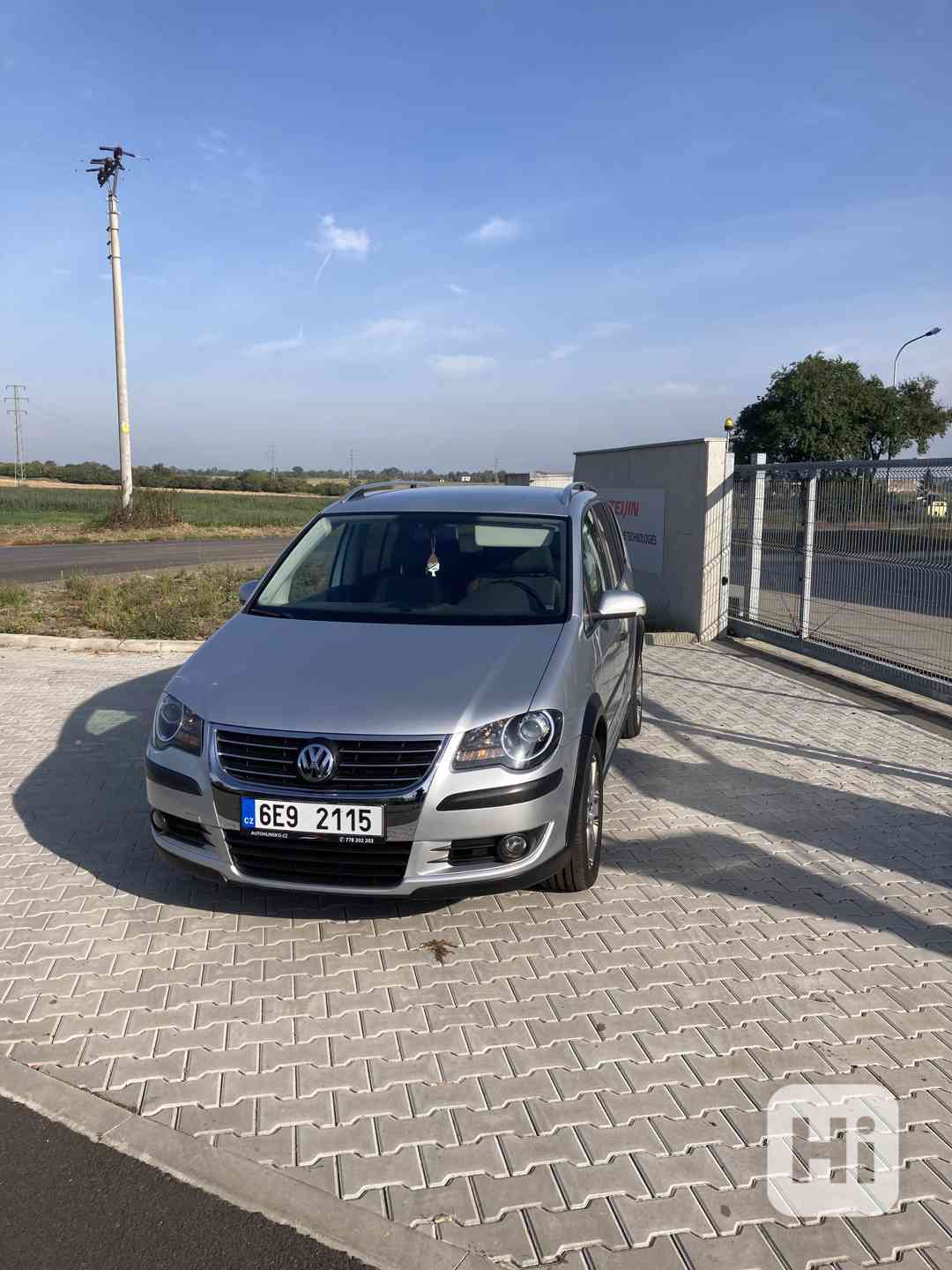 Volkswagen touran cross - foto 1