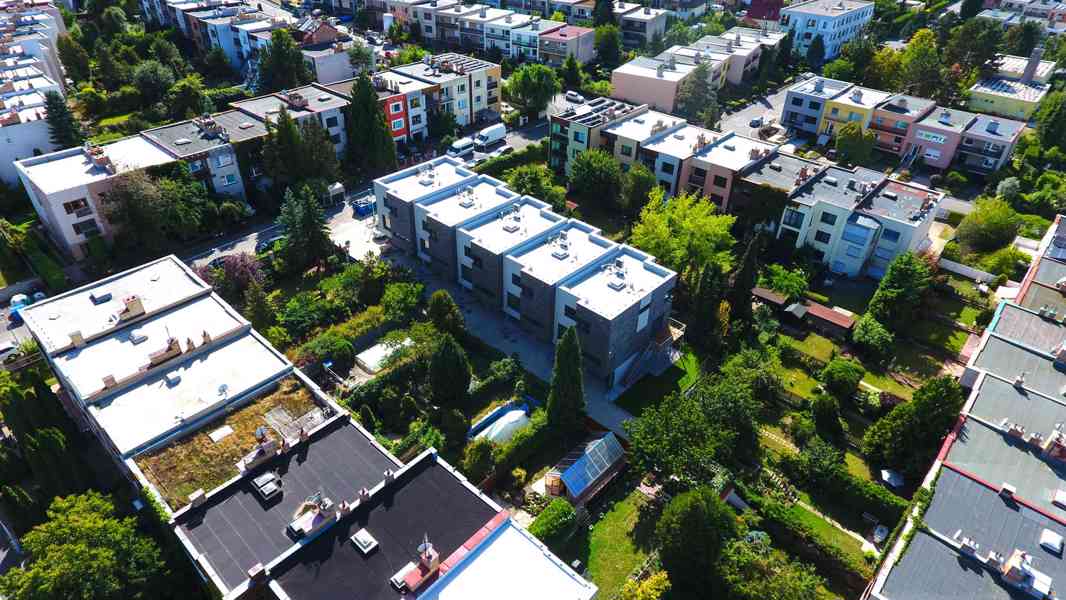 Novostavba ŘRD 7+kk + terasa + balkon + garáž, 220 m2, Praha - foto 3