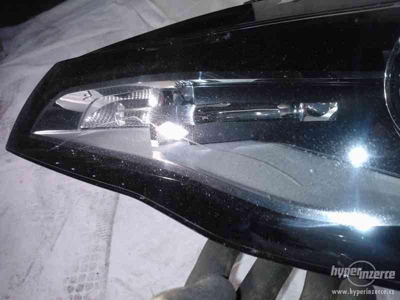 Levý přední světlomet Bi xenon Audi R8 - foto 2