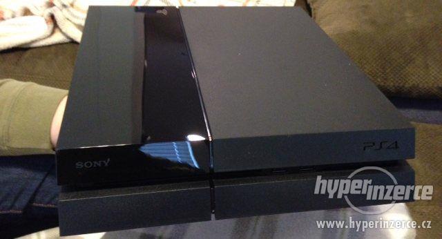 PlayStation 4, 500 GB, + 3 Hry, origo balení, 2 ovladače - foto 3