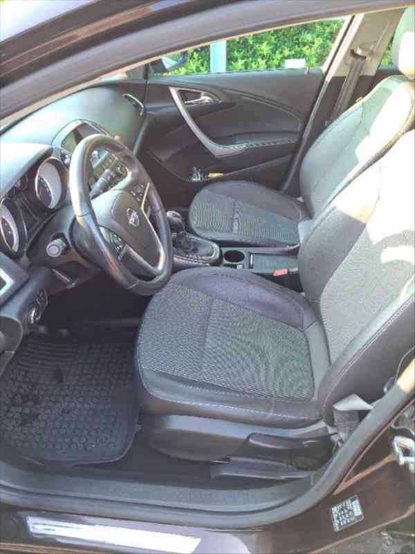 Opel Astra 1,6 J Sportstourer 1,6i - foto 5