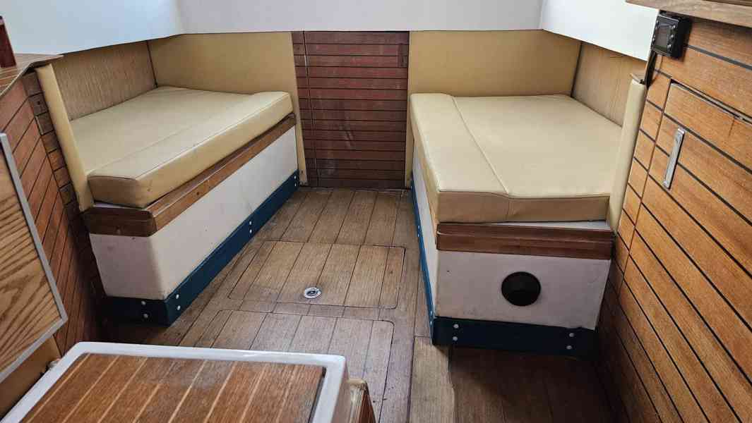 Kajutová loď s dieselovým motorem 26 HP - použitá - foto 5