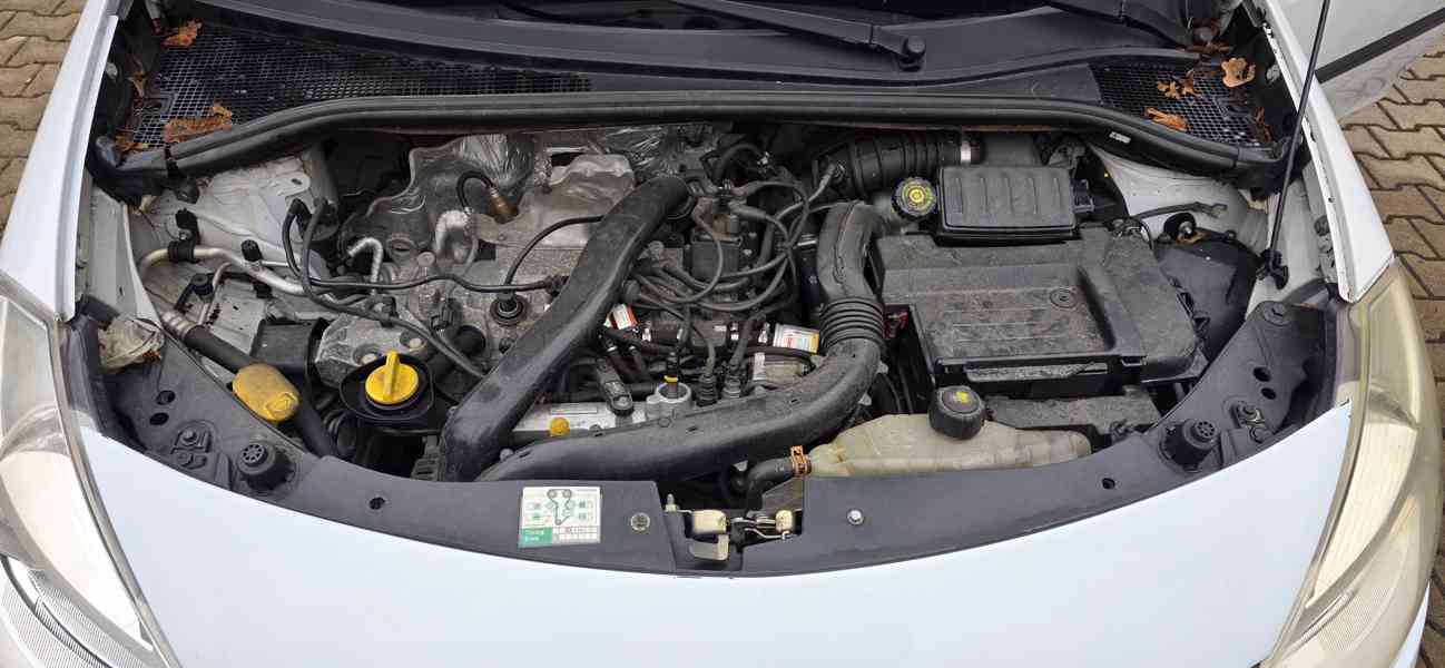 Prodám Renaul Clio 1,2 (74Kw) Grandtour +LPG - foto 16