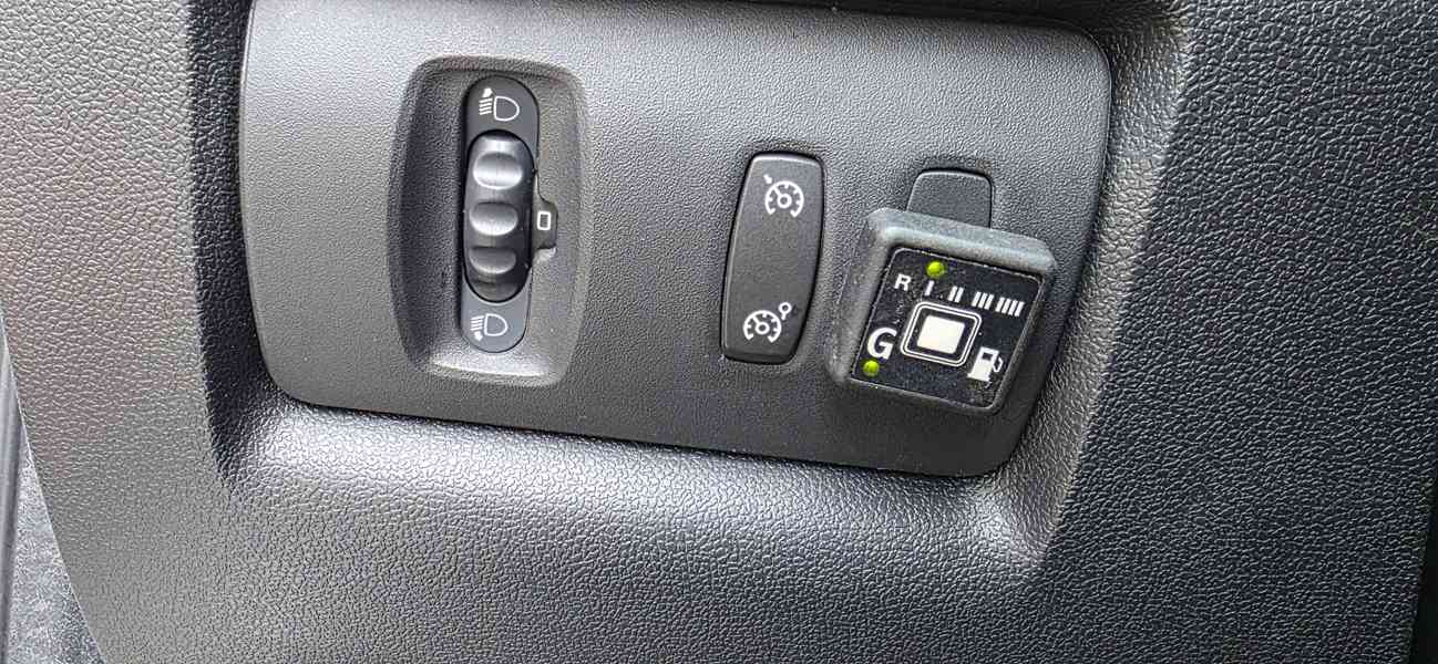 Prodám Renaul Clio 1,2 (74Kw) Grandtour +LPG - foto 14