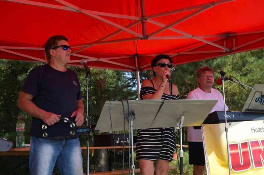 ŽIVÁ HUDBA - foto 5