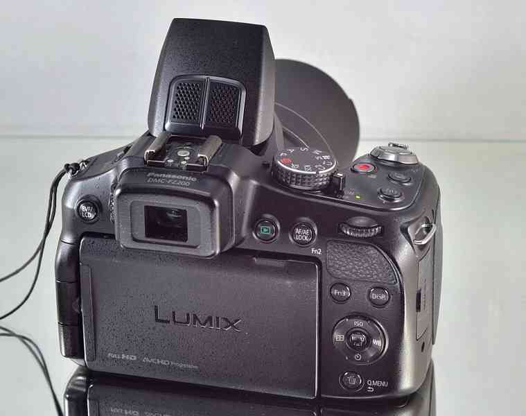 Panasonic Lumix DMC-FZ200 *24 x Op.Zoom*Full HDV - foto 8