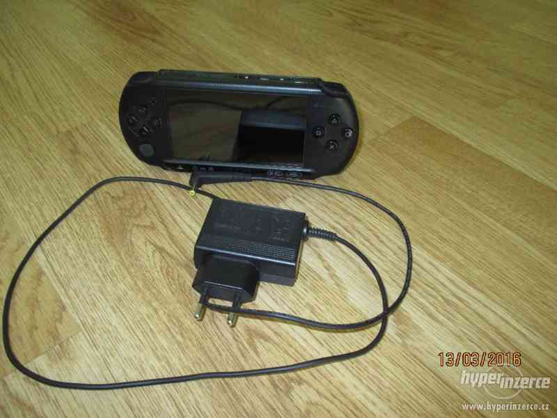 PSP SONY E 1004 CB-herní konzole - foto 2