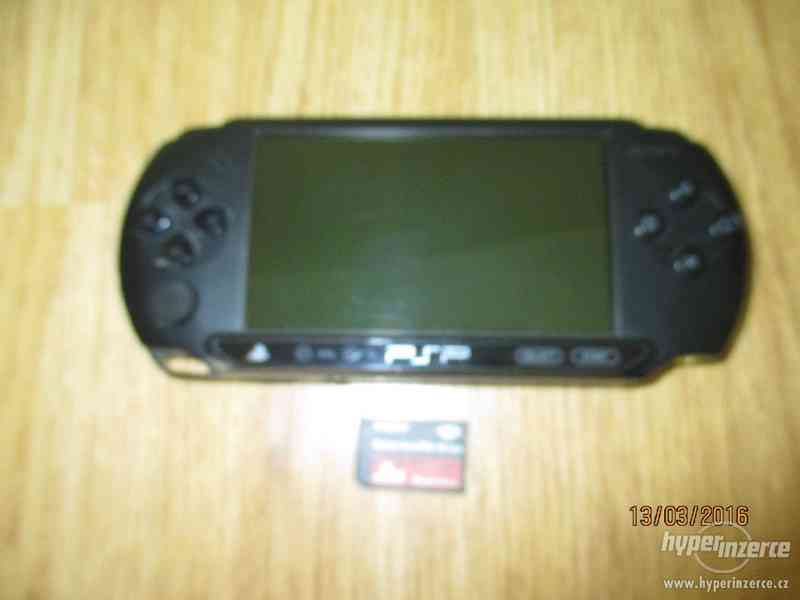 PSP SONY E 1004 CB-herní konzole - foto 4