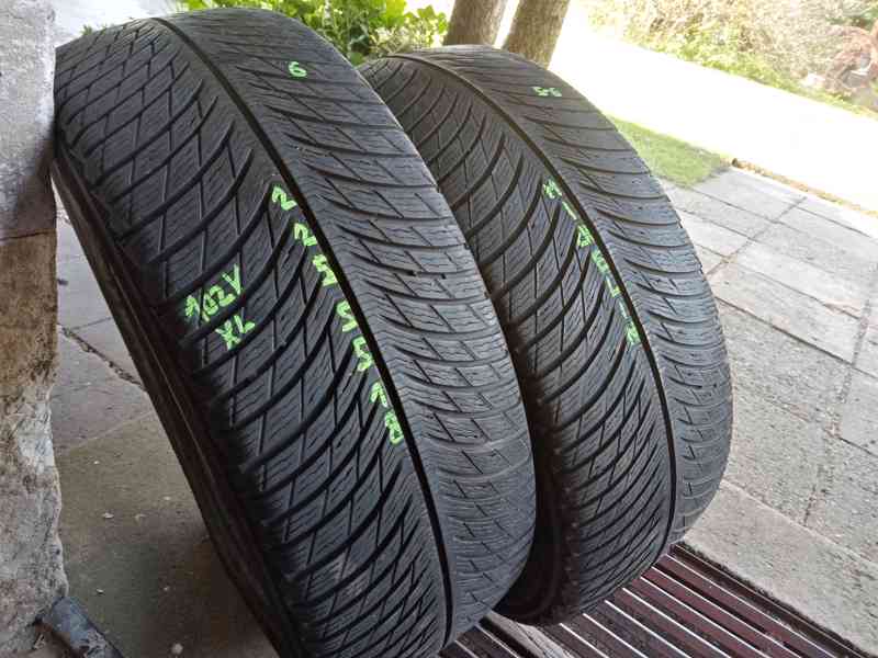 Zimní pneu 2kusy 225/55/18 vzorek 80% MICHELIN - dobírka - foto 1