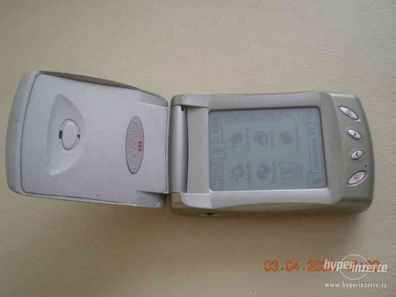Motorola Acompli 008 - funkční dotykové telefony z r.2001 - foto 3