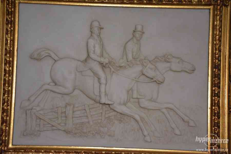 Zámecký obraz - jezdci na koních-3D alabastr - foto 4