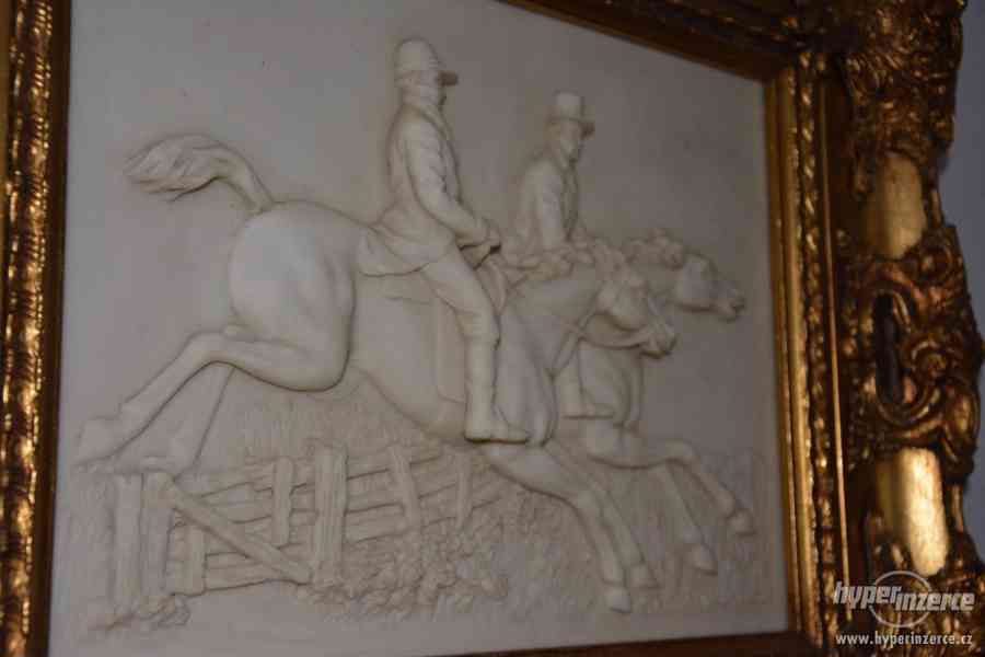 Zámecký obraz - jezdci na koních-3D alabastr - foto 5