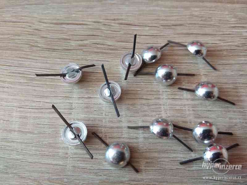 pohraniční stráž ČSLA pecky na výložky lesklé velké - foto 2