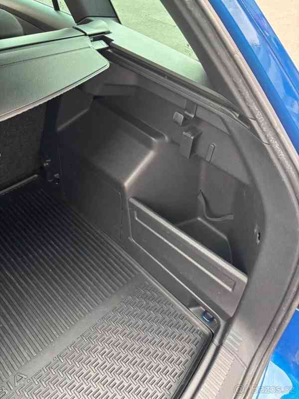 Škoda Fabia 1,0   3 Monte Carlo TSI 81 kw - foto 11