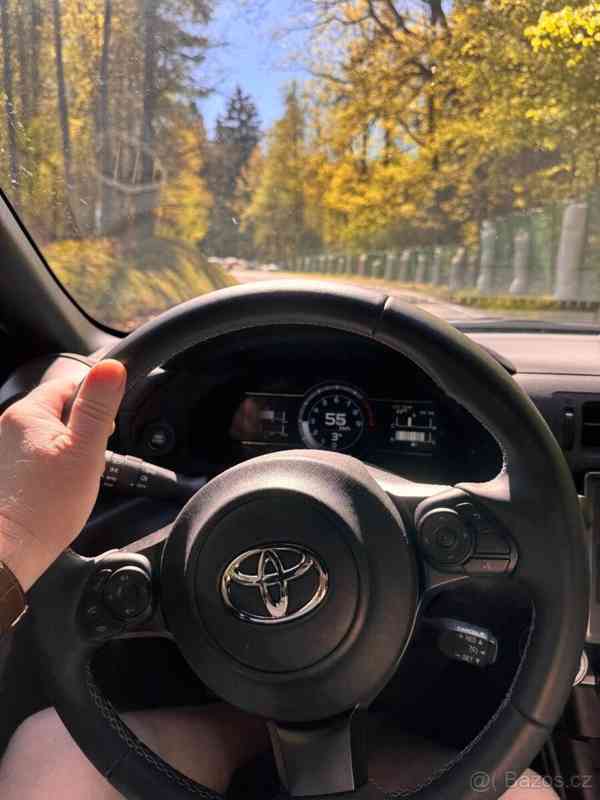 Toyota GR86 2,4   executive manual - foto 10