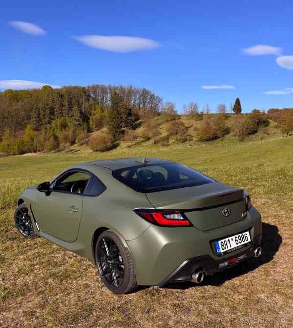 Toyota GR86 2,4   executive manual - foto 13