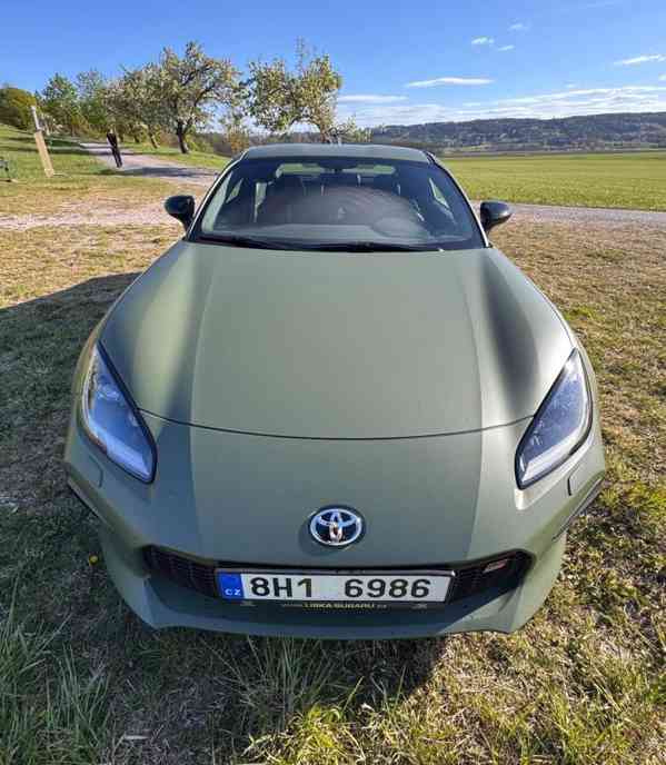 Toyota GR86 2,4   executive manual - foto 11