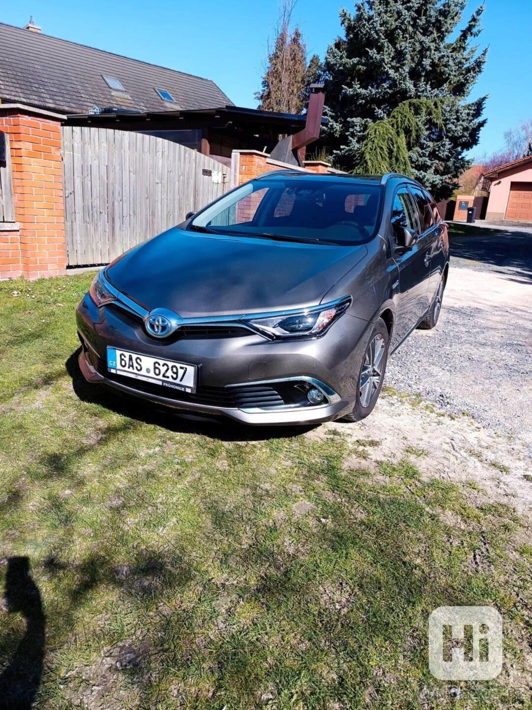 Toyota Auris 1,8   TS Hybrid Executive 2018 - foto 1