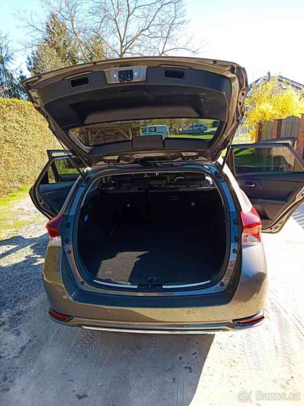 Toyota Auris 1,8   TS Hybrid Executive 2018 - foto 8