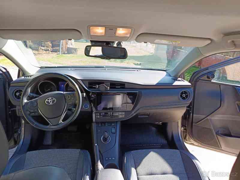 Toyota Auris 1,8   TS Hybrid Executive 2018 - foto 13