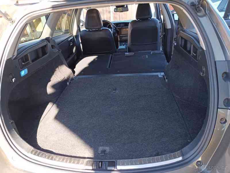 Toyota Auris 1,8   TS Hybrid Executive 2018 - foto 9