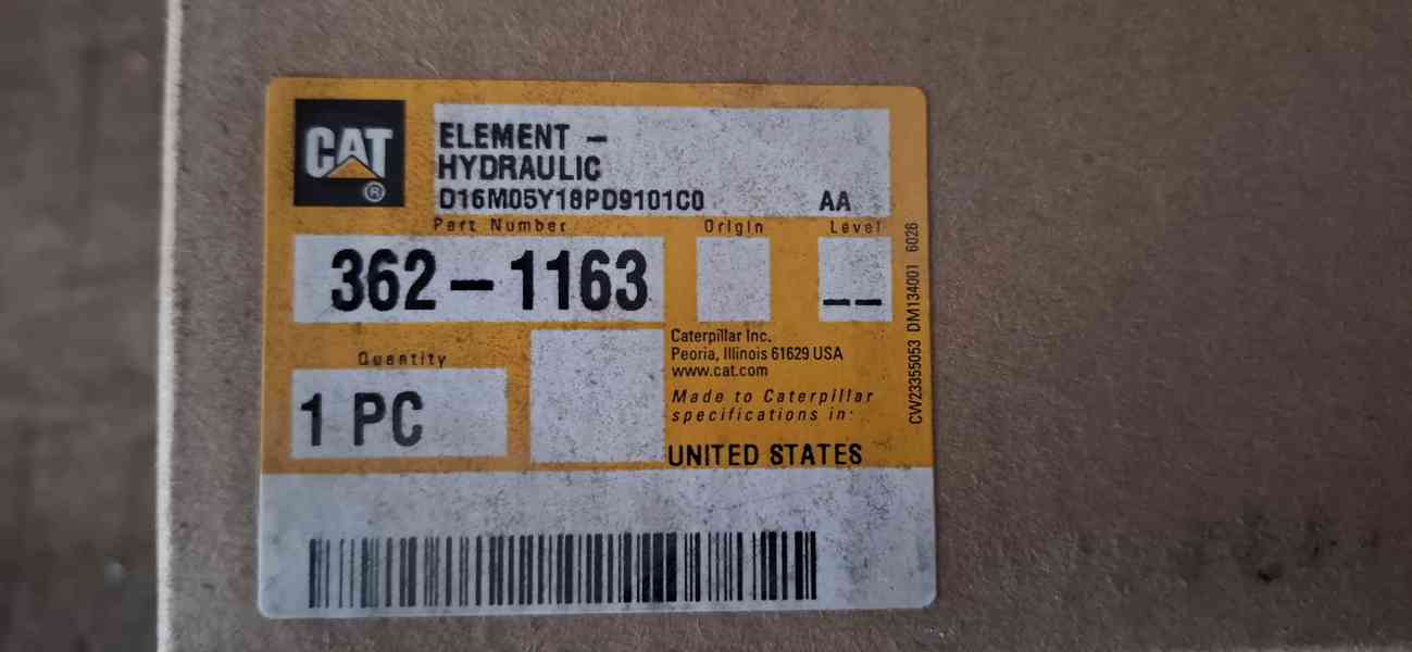 Náhradní díly na traktorbagr CAT - Caterpillar 432 F - foto 1