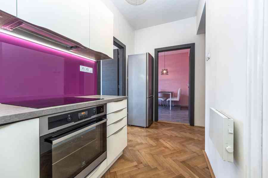 Furnished apartment 2+1 with a cellar in the center for rent - foto 6