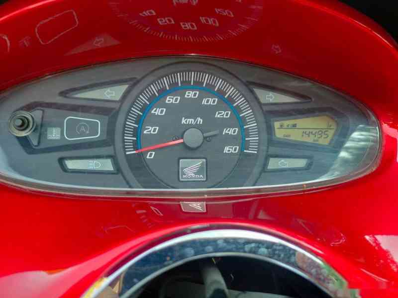 Prodám Skútr Honda PCX 125 - foto 4