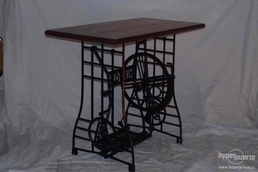 Renovovaný stolek z šicího stroje - foto 3