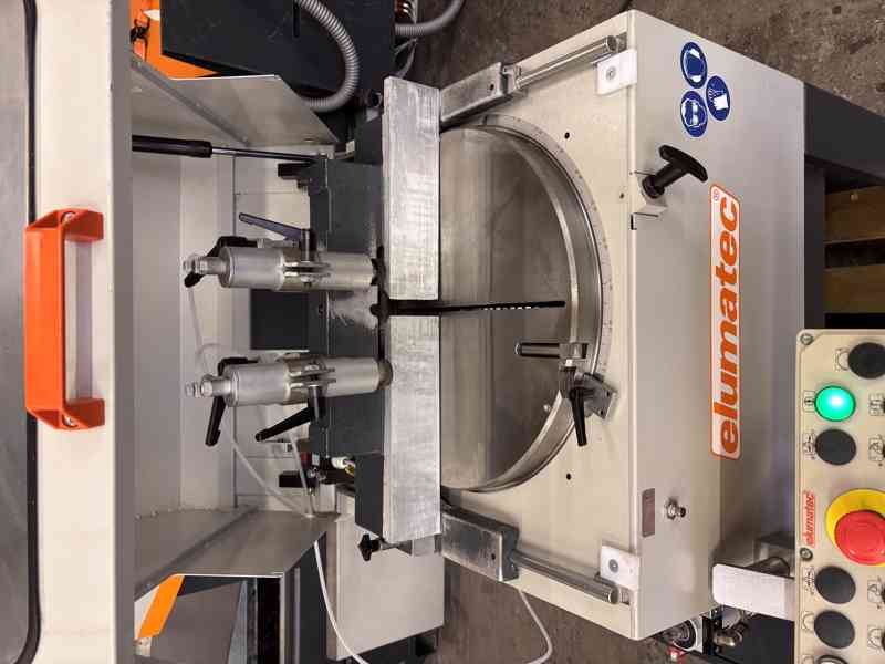 elumatec TS 161/30 Stolní pila  - foto 4