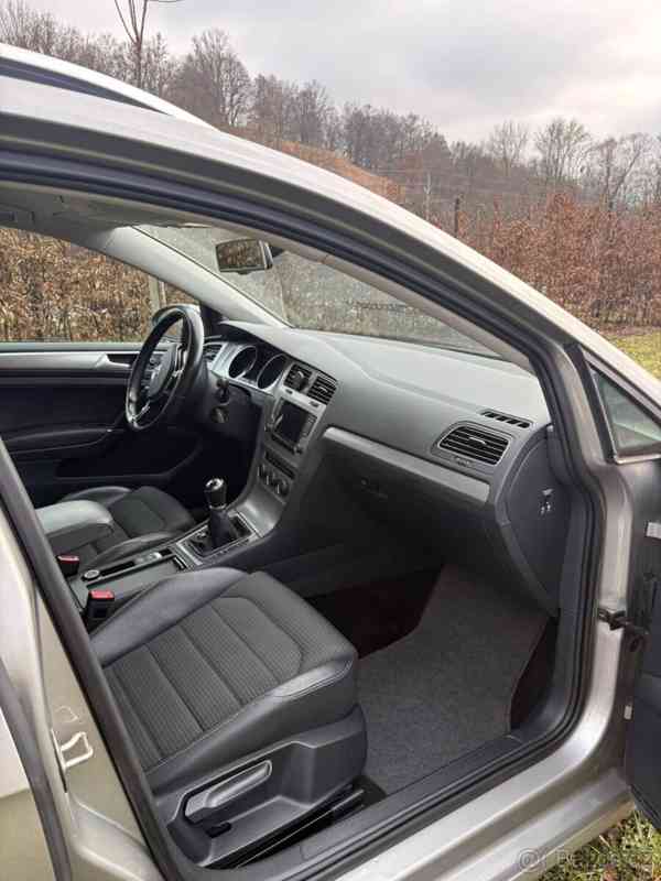 Volkswagen Golf 1,6 - foto 6