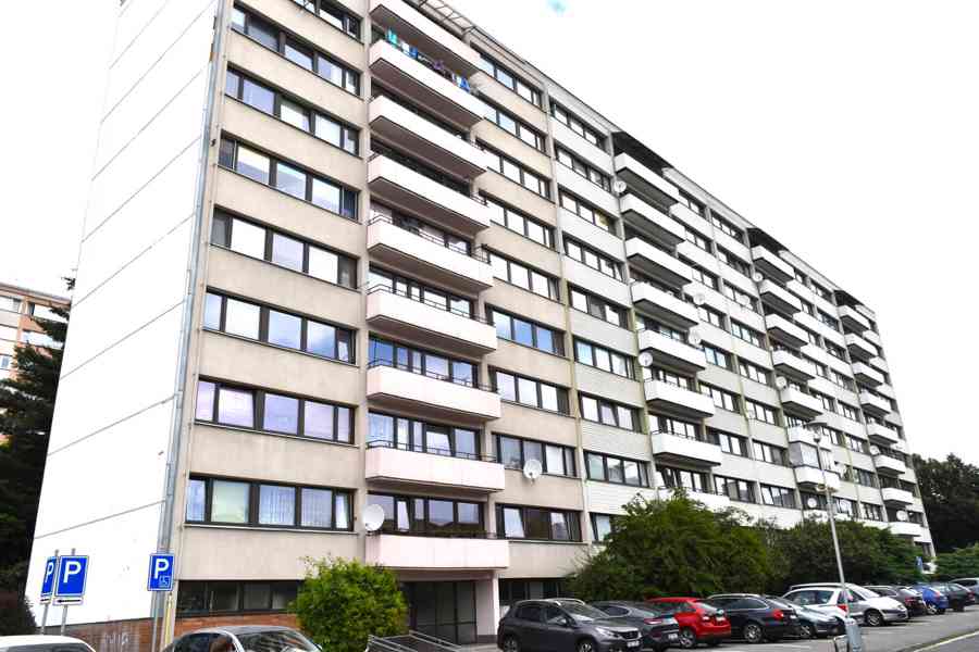 Náchod  - prodej bytu 3+1 se zasklenou lodžií - foto 15