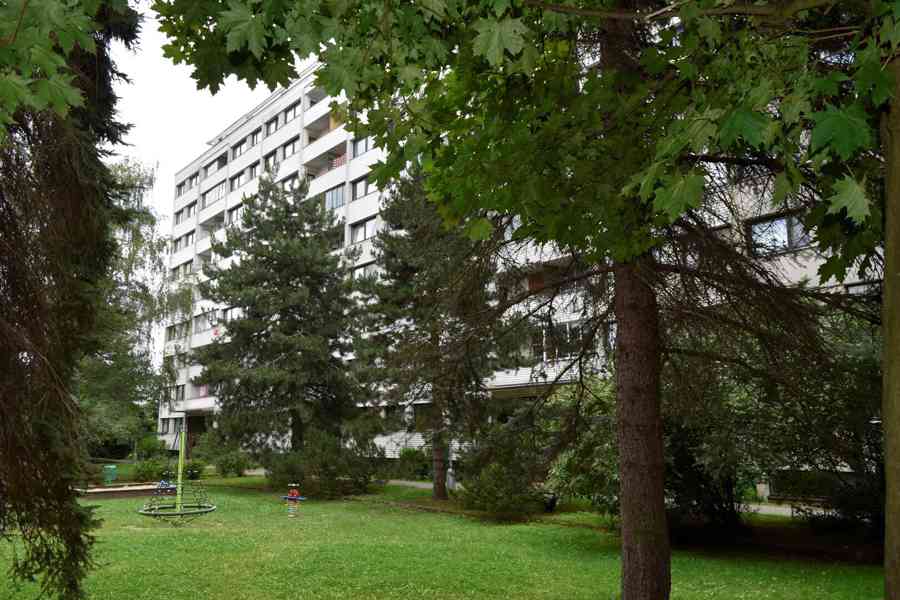 Náchod  - prodej bytu 3+1 se zasklenou lodžií - foto 14