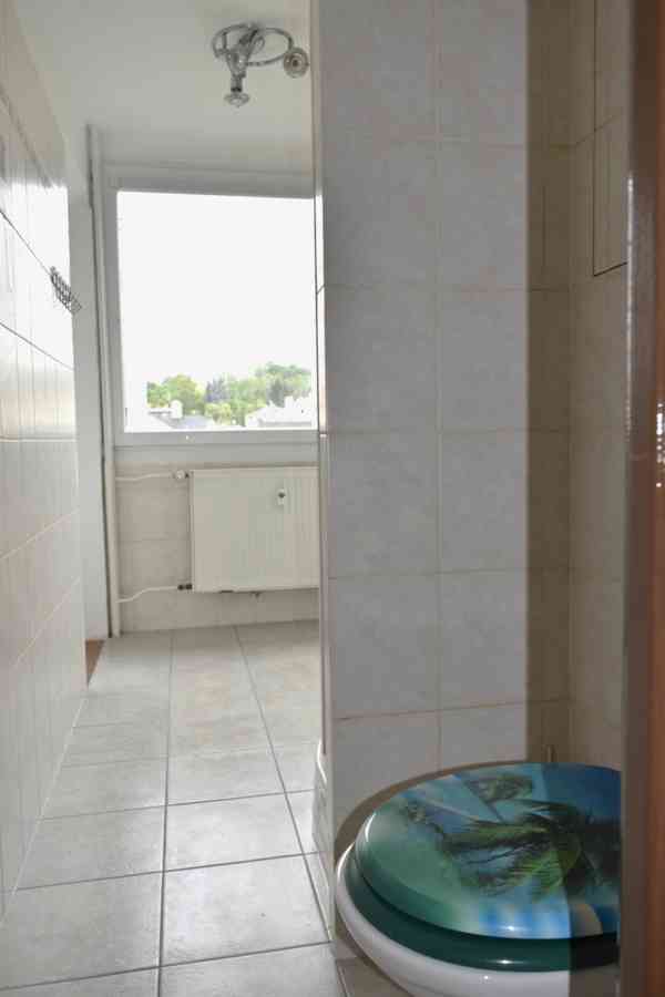 Náchod  - prodej bytu 3+1 se zasklenou lodžií - foto 9