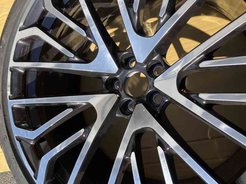 alu kolo kola r23 Audi Q8 SQ8 4M 4M8601025BN - foto 8
