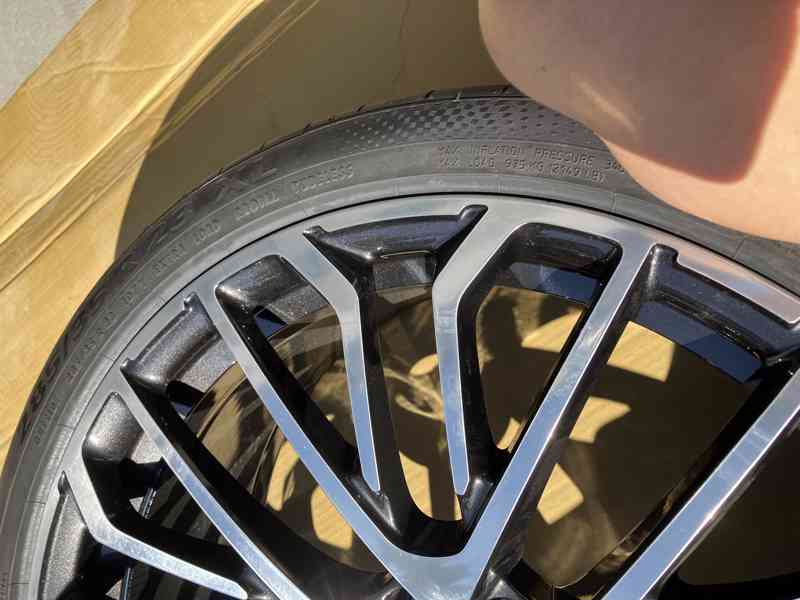 alu kolo kola r23 Audi Q8 SQ8 4M 4M8601025BN - foto 6