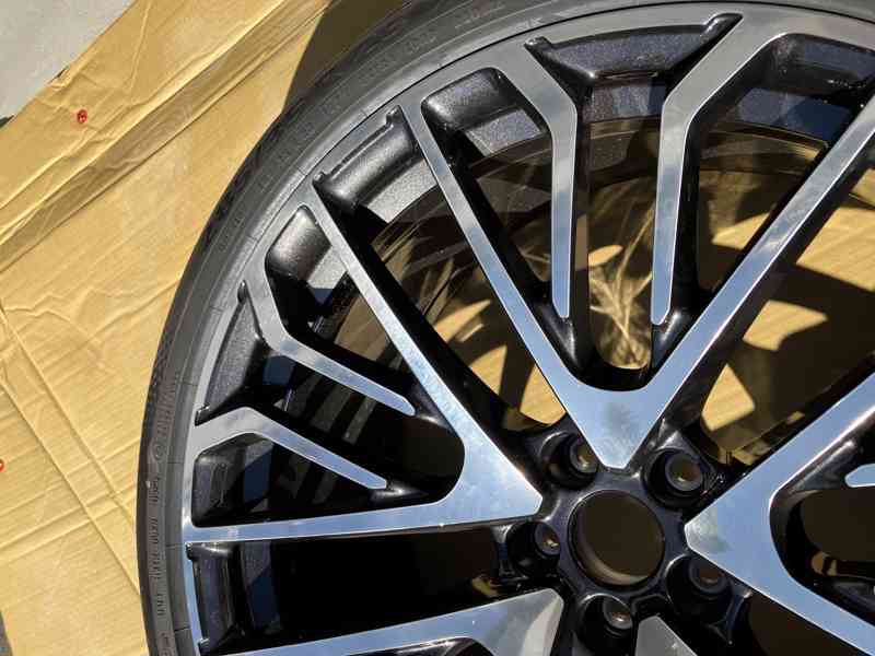 alu kolo kola r23 Audi Q8 SQ8 4M 4M8601025BN - foto 7