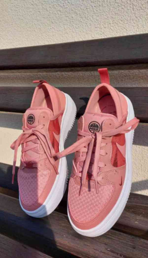 Stylové dámské tenisky značky Nike vel.42 - foto 3