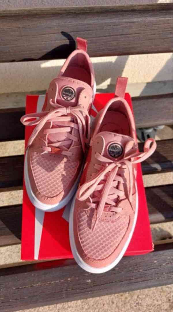 Stylové dámské tenisky značky Nike vel.42 - foto 2