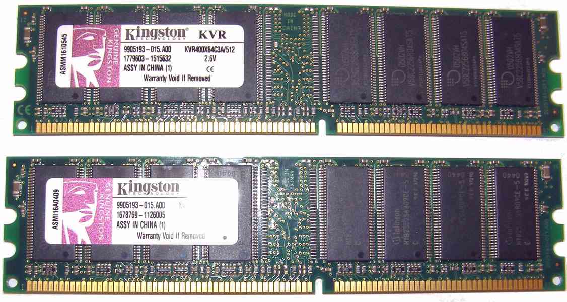 dva kusy paměti Kingston KVR400X64C3A/512