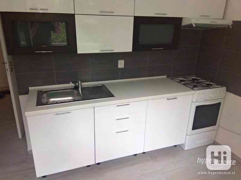 Pronájem bytu 1+1 - foto 7