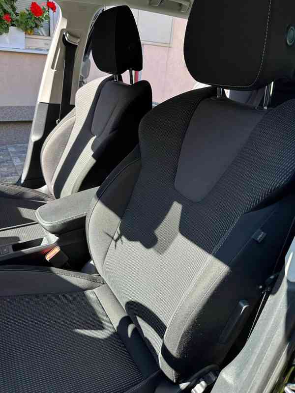 ŠKODA OCTAVIA 4 Combi AMBITION Plus, diesel, 2021, 84000km - foto 11