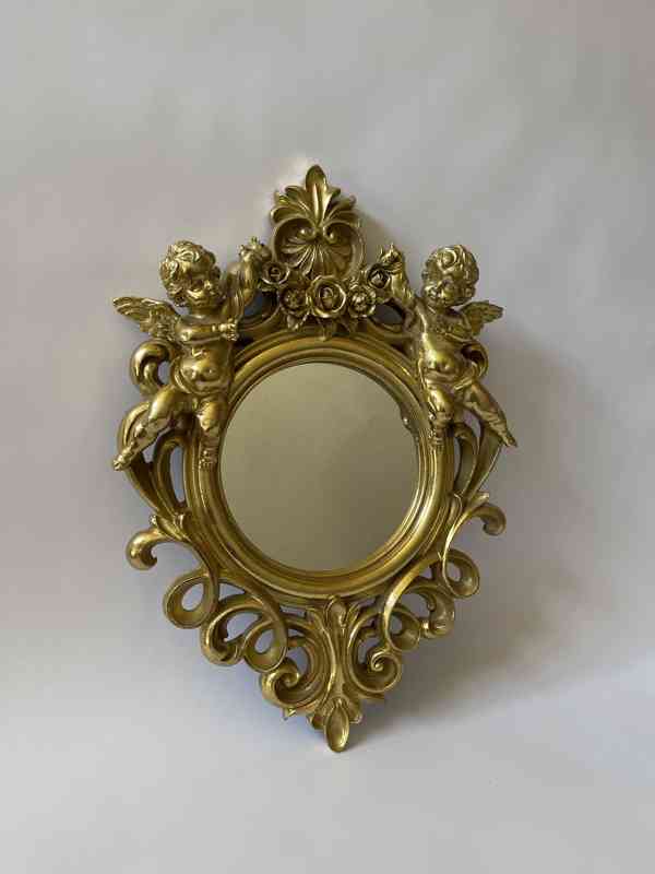 Zlaté kulaté zrcadlo s figurami andělů - foto 1