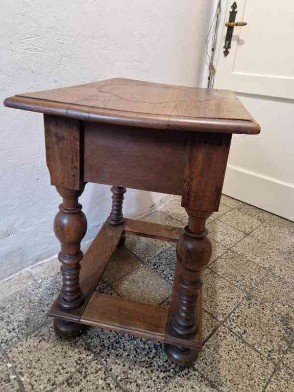 Krásný masivní barokní Stolek  - foto 6