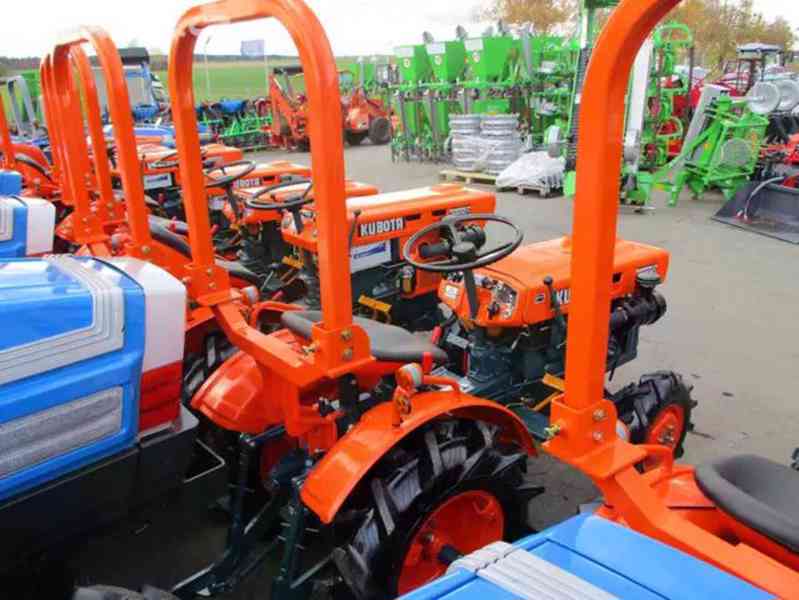 Malotraktor Kubota B5000 plně repasovaný s rámem  - foto 2