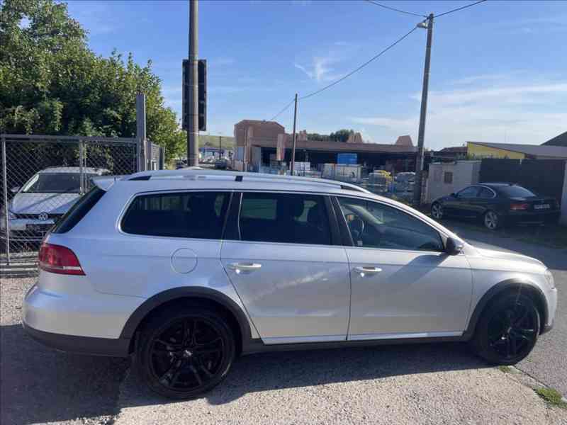 Volkswagen Passat 2,0 TDi DSG 4Motion Alltrack - foto 2