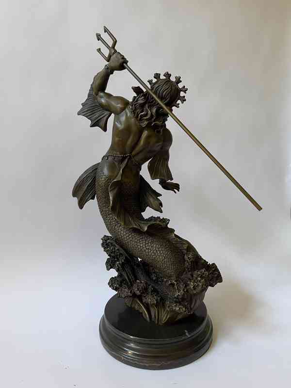 Poseidon - bronzová socha na mramorovém podstavci - foto 5