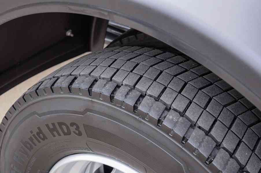 MERCEDES ATEGO 1222 NOVÝ HÁKOVÝ NOSIČ KONTEJNERŮ HYDR. RUKA - foto 33