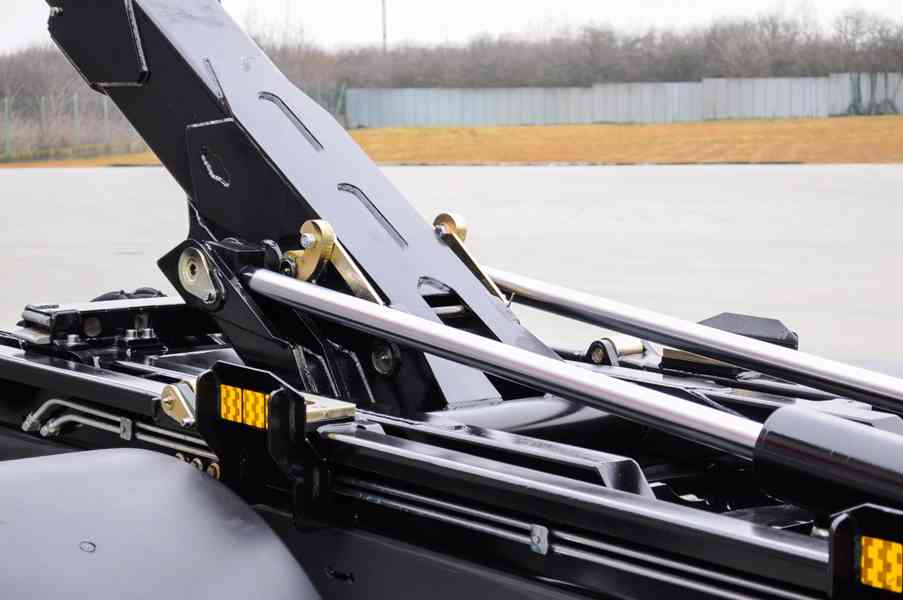 MERCEDES ATEGO 1222 NOVÝ HÁKOVÝ NOSIČ KONTEJNERŮ HYDR. RUKA - foto 103